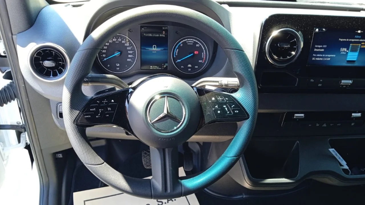 Mercedes e-Sprinter 3