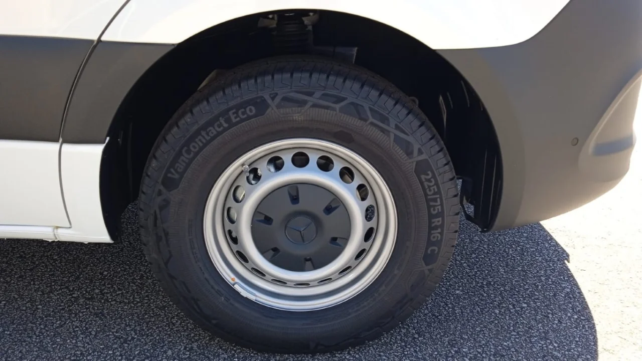 Mercedes e-Sprinter 11