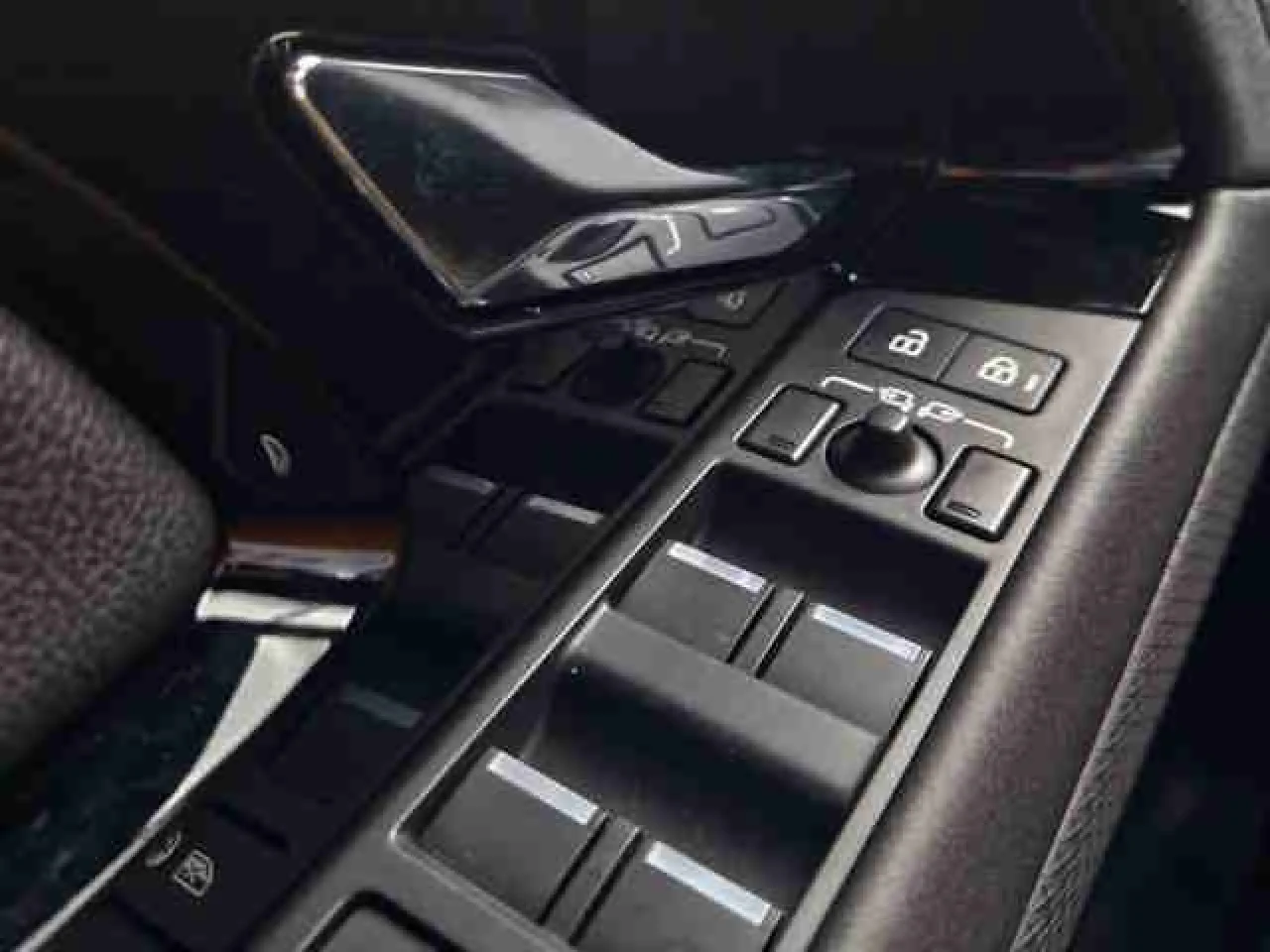 Land Rover Evoque R- Dynamic S 4