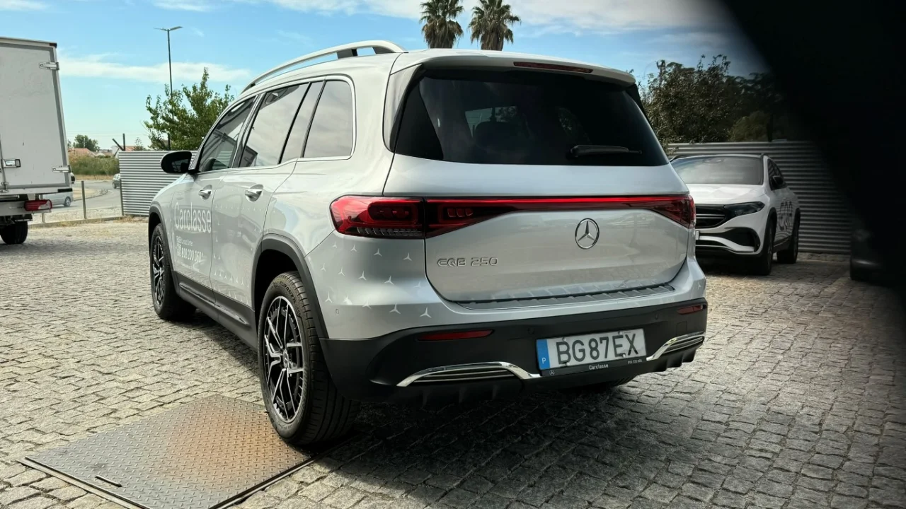 Mercedes Classe EQB 250 AMG Premium - 7 Lugares 7