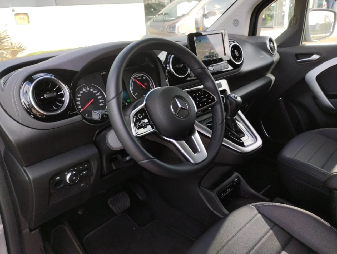 Mercedes EQT 200 Progressive Premium Plus 1