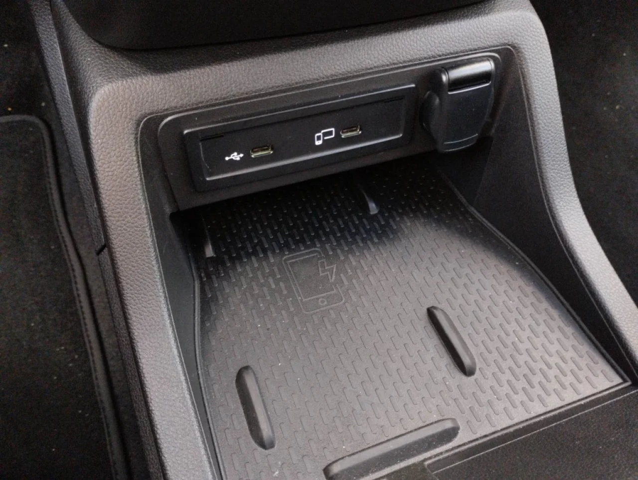 Mercedes EQT 200 Progressive Premium Plus 9