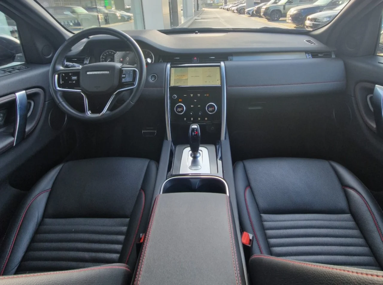 Land Rover Discovery P300e R Dynamic S 2