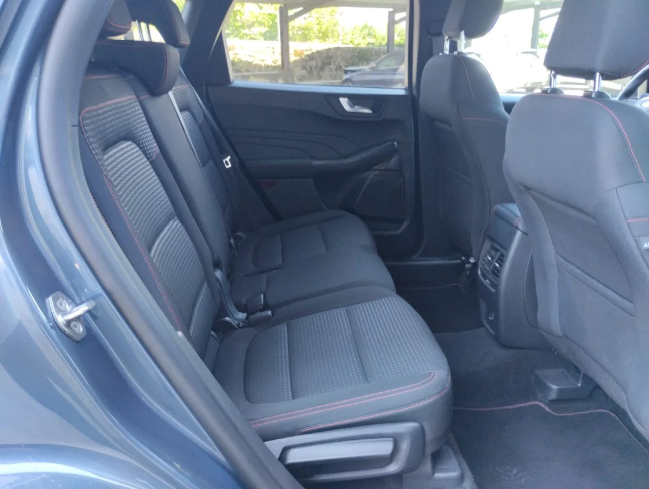 KUGA ST-LINE 1.5 TDCi EcoBlue 3