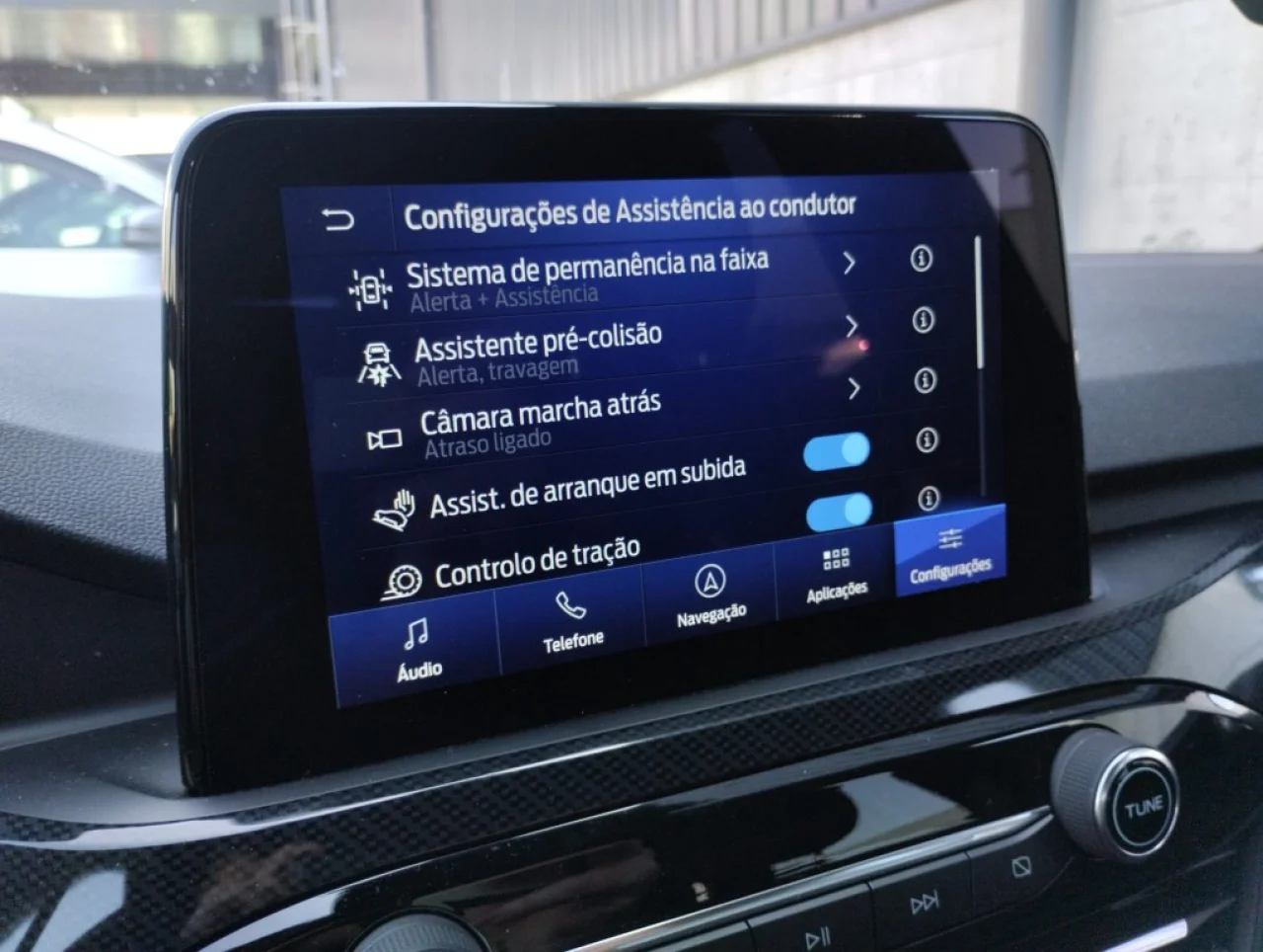 KUGA ST-LINE 1.5 TDCi EcoBlue 9