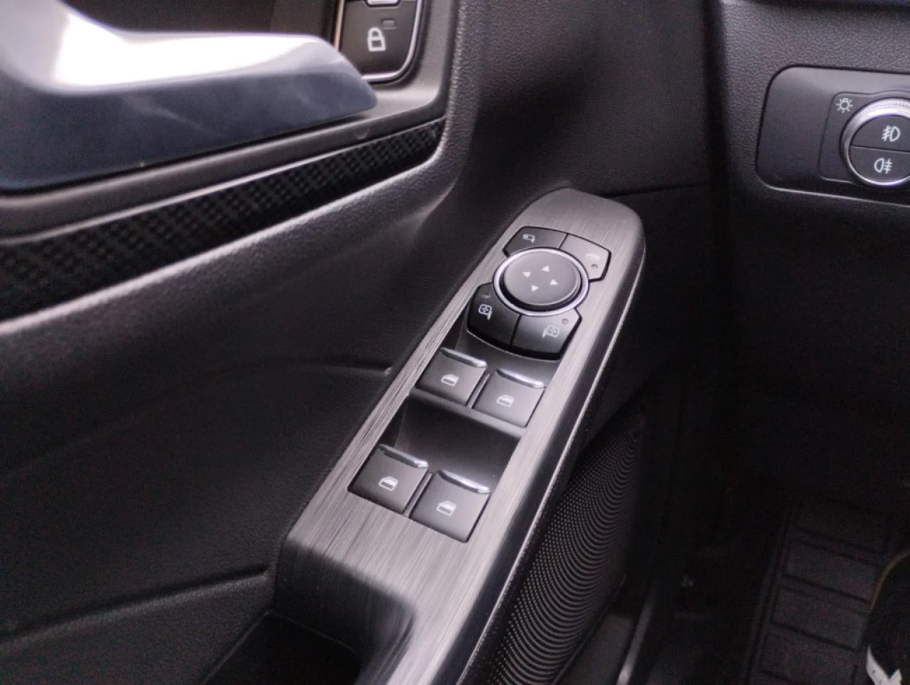 KUGA ST-LINE 1.5 TDCi EcoBlue 15