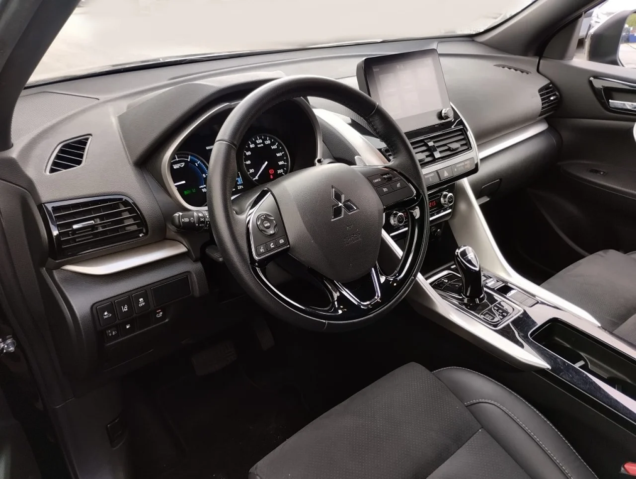 MItsubishi Eclipse Cross e-style 4wd PHEV 1