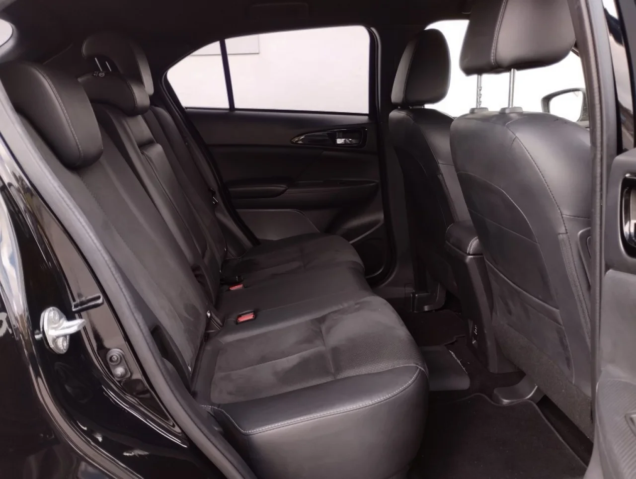 MItsubishi Eclipse Cross e-style 4wd PHEV 6