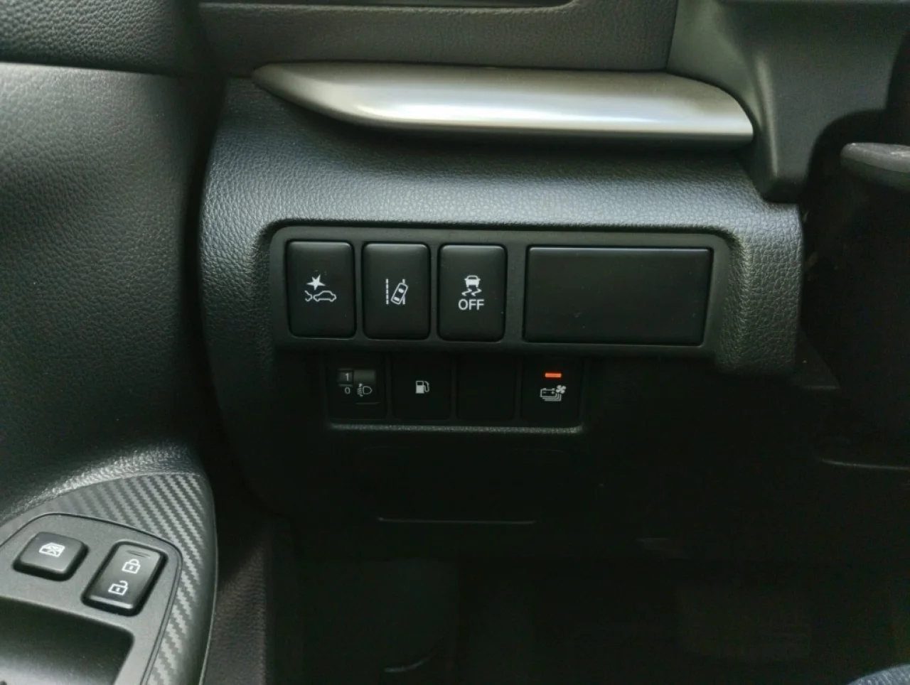 MItsubishi Eclipse Cross e-style 4wd PHEV 17