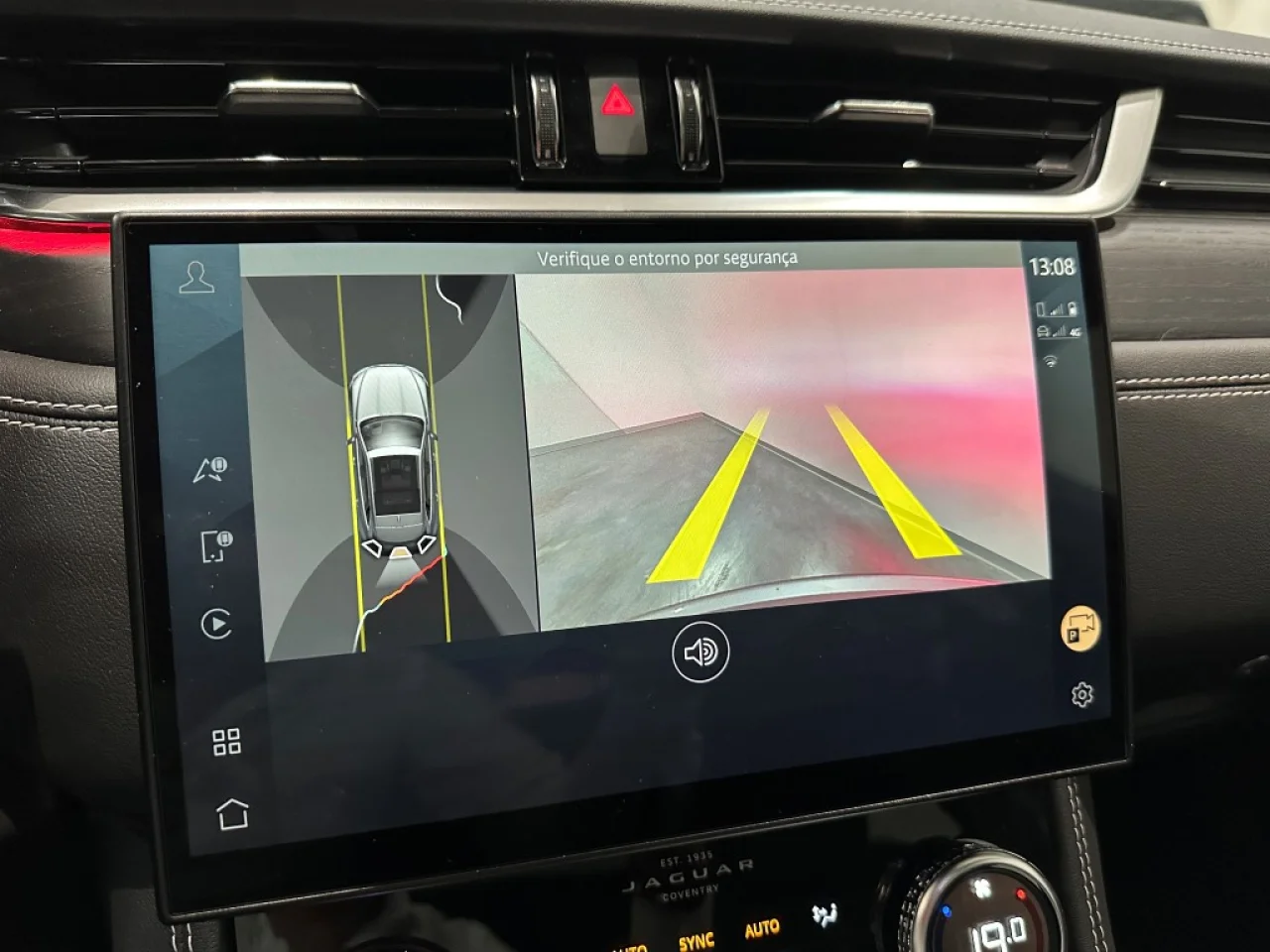 Jaguar F Pace P400e R-Dynamic S 9