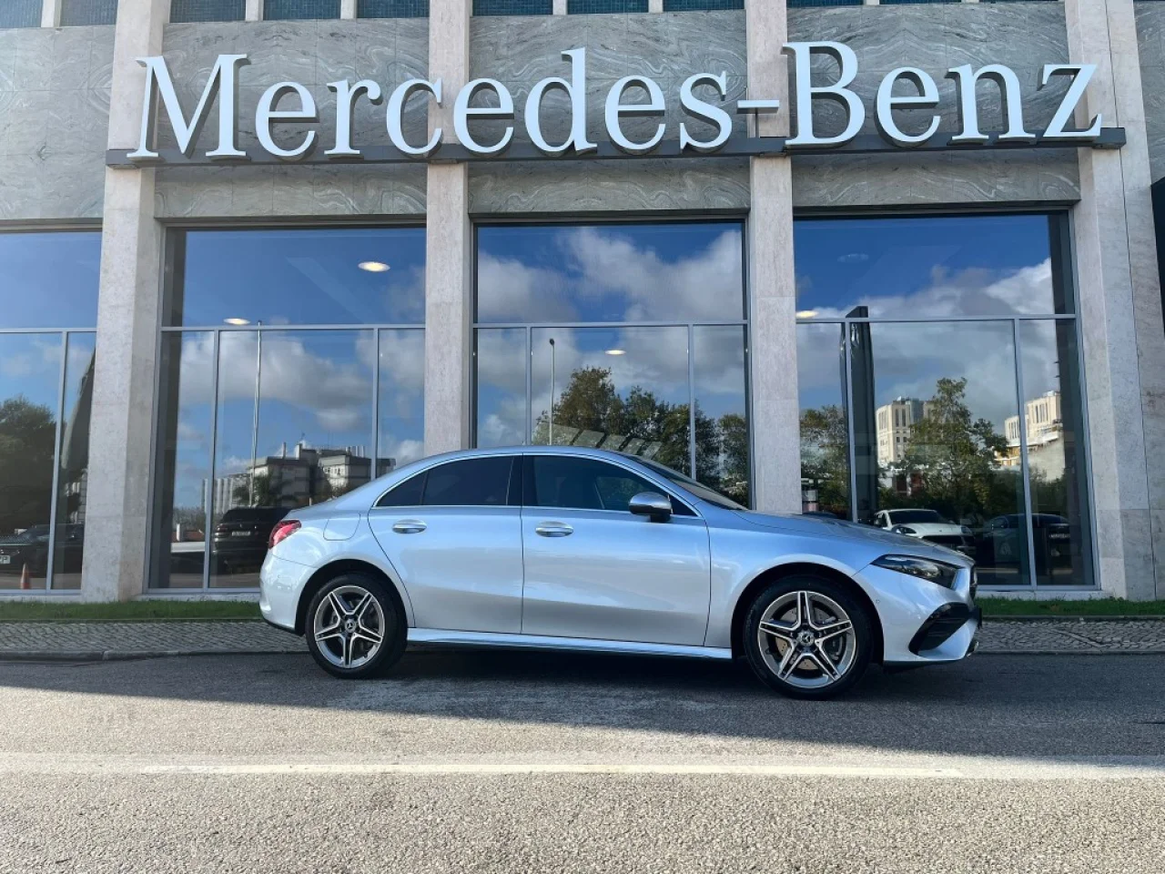 Mercedes Classe A 250e AMG Premium  Limousine 8