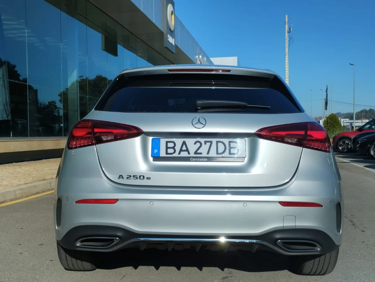 Mercedes A 250e AMG Automática 11