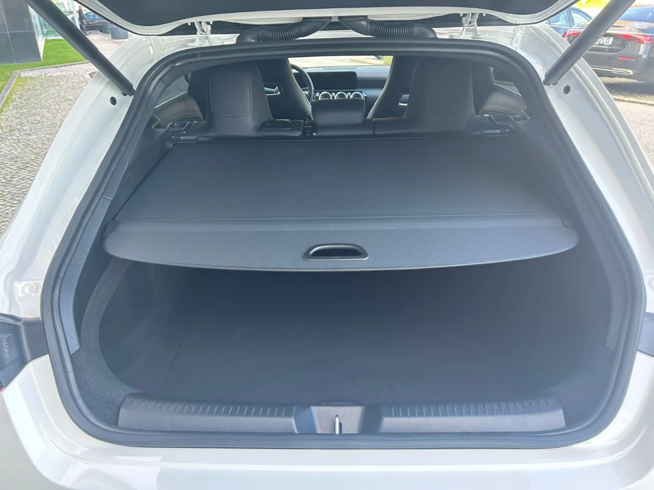 Mercedes CLA 220d Shooting Brake AMG Premium Plus 7