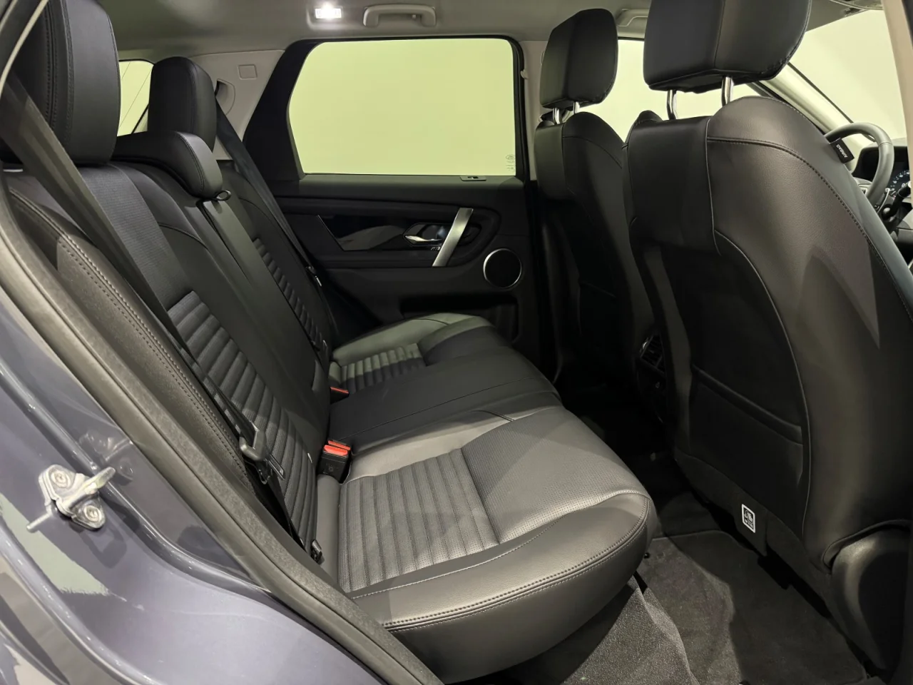 Land Rover Discovery Sport 1.5 I3 P300e AWD S 4