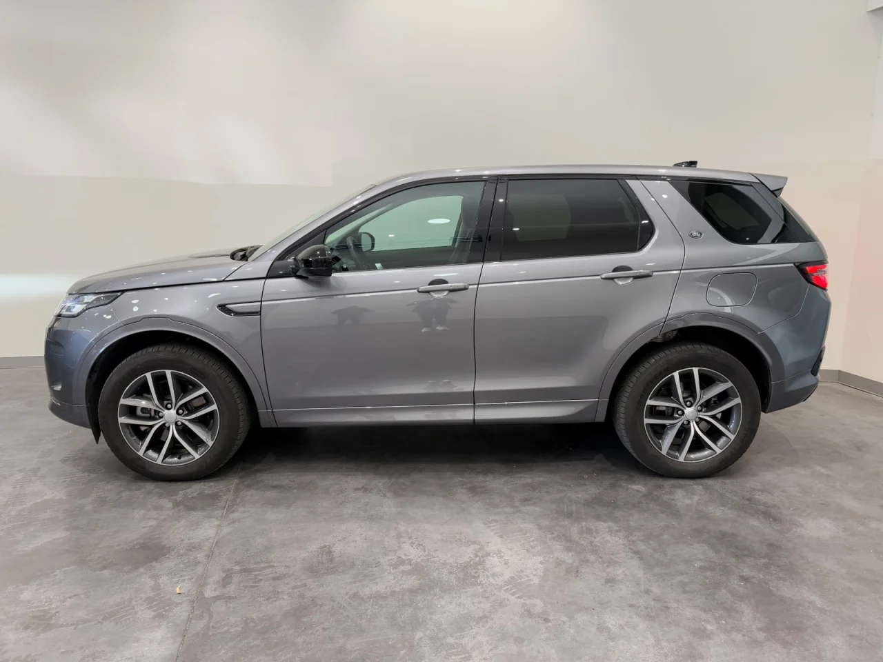 Land Rover Discovery Sport 1.5 I3 P300e AWD S 8