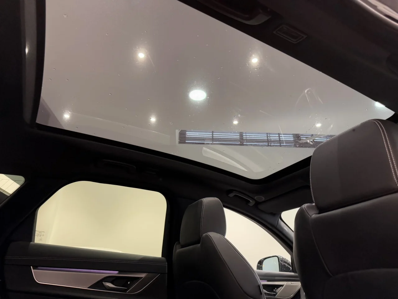 Jaguar XF Sportbrake 2.0 D200 R-Dynamic S 2