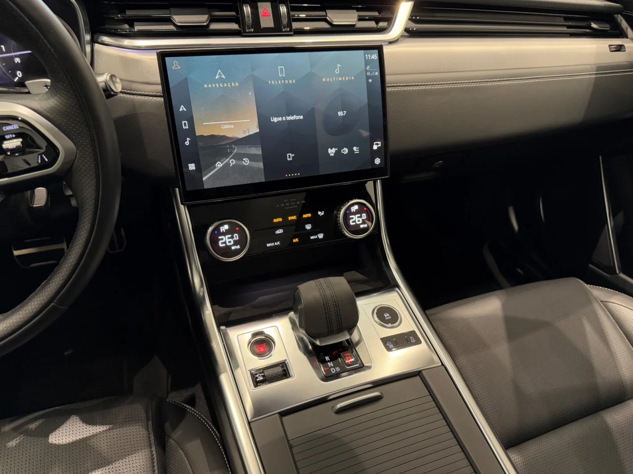 Jaguar XF Sportbrake 2.0 D200 R-Dynamic S 3