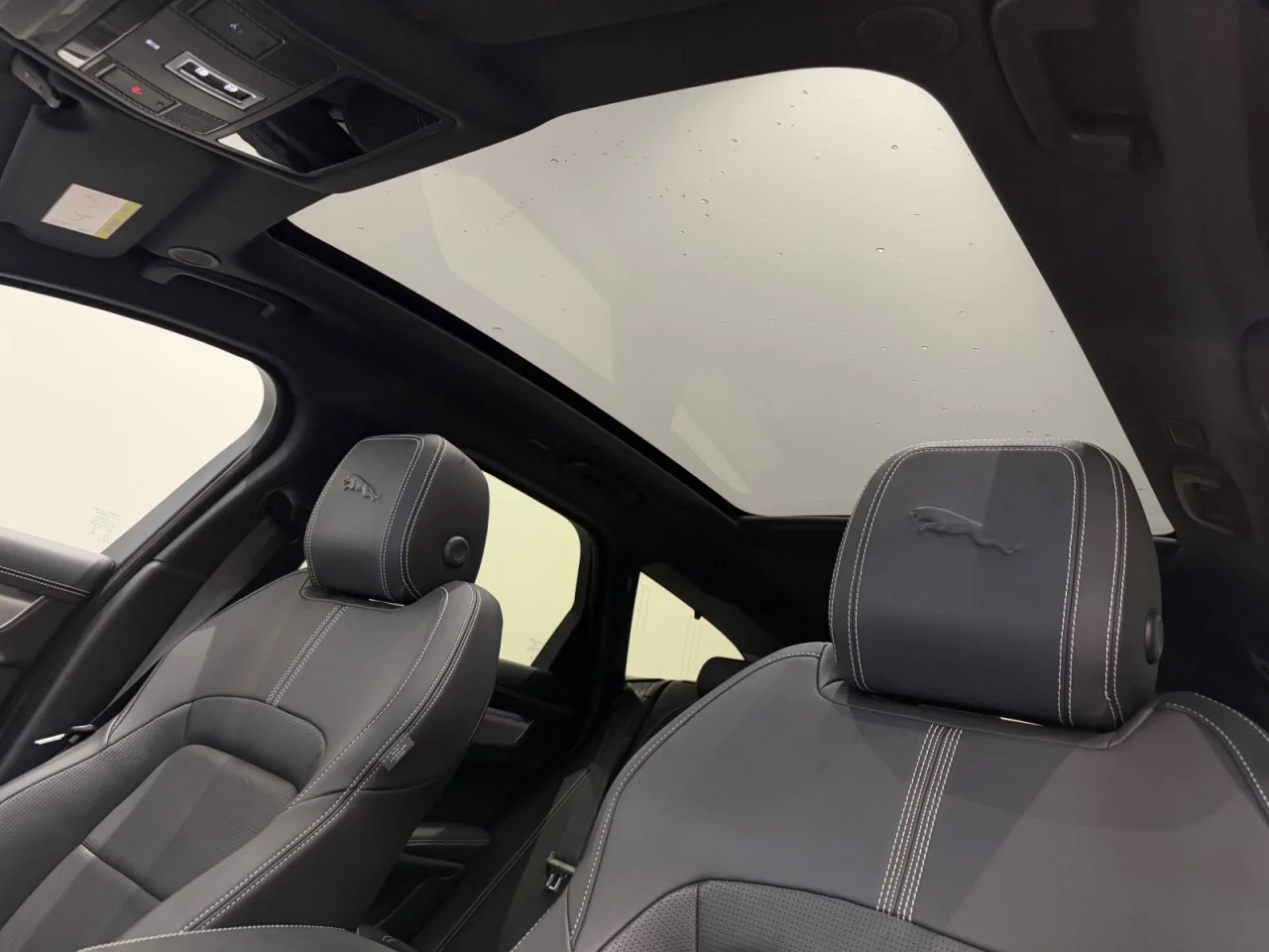 Jaguar XF Sportbrake 2.0 D200 R-Dynamic S 6