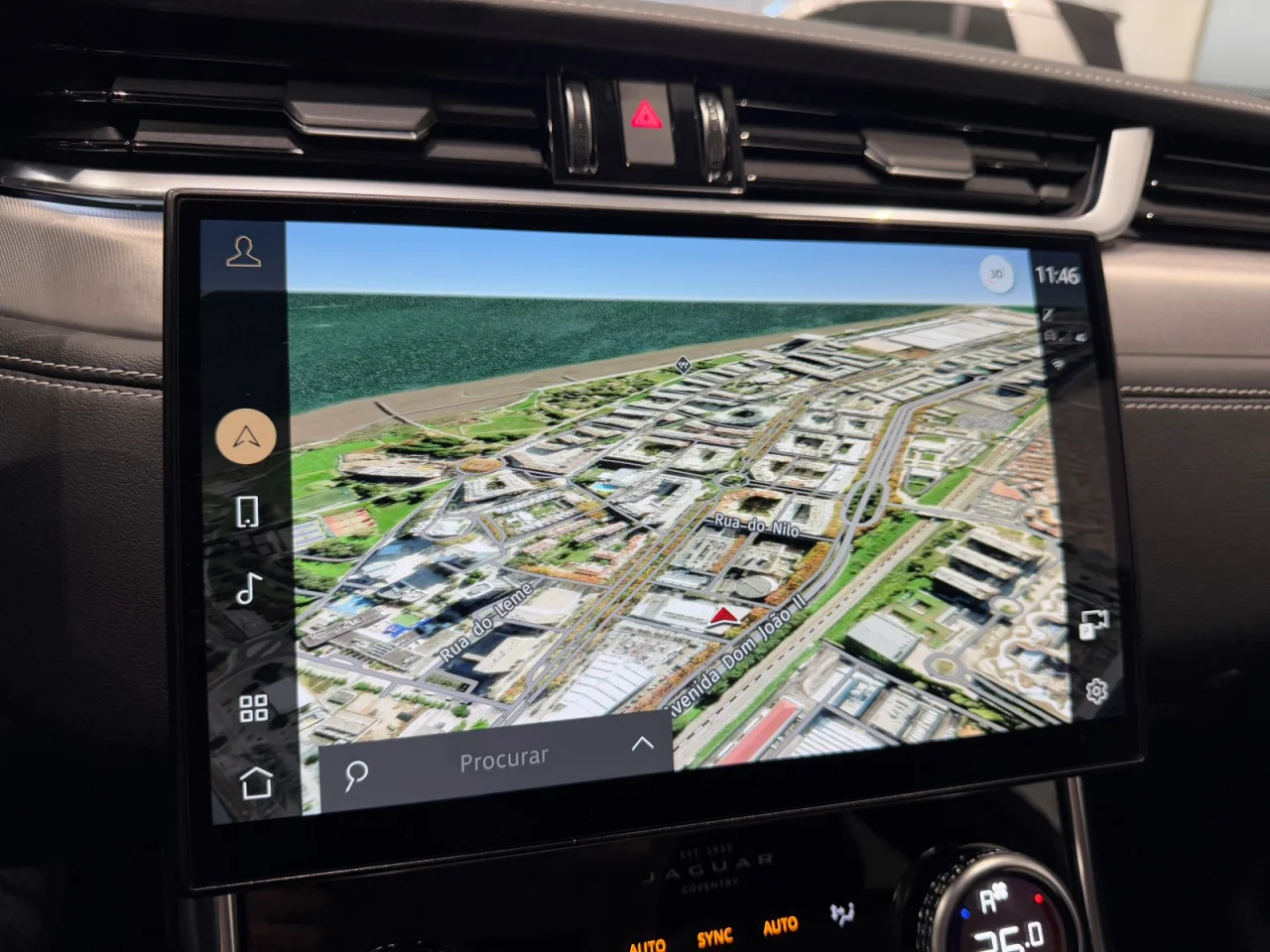 Jaguar XF Sportbrake 2.0 D200 R-Dynamic S 12