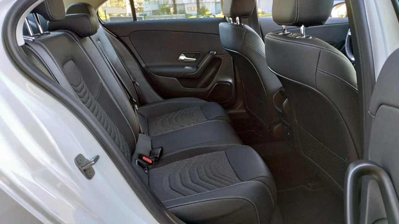 Mercedes Classe A 250e Advanced Limousine 13