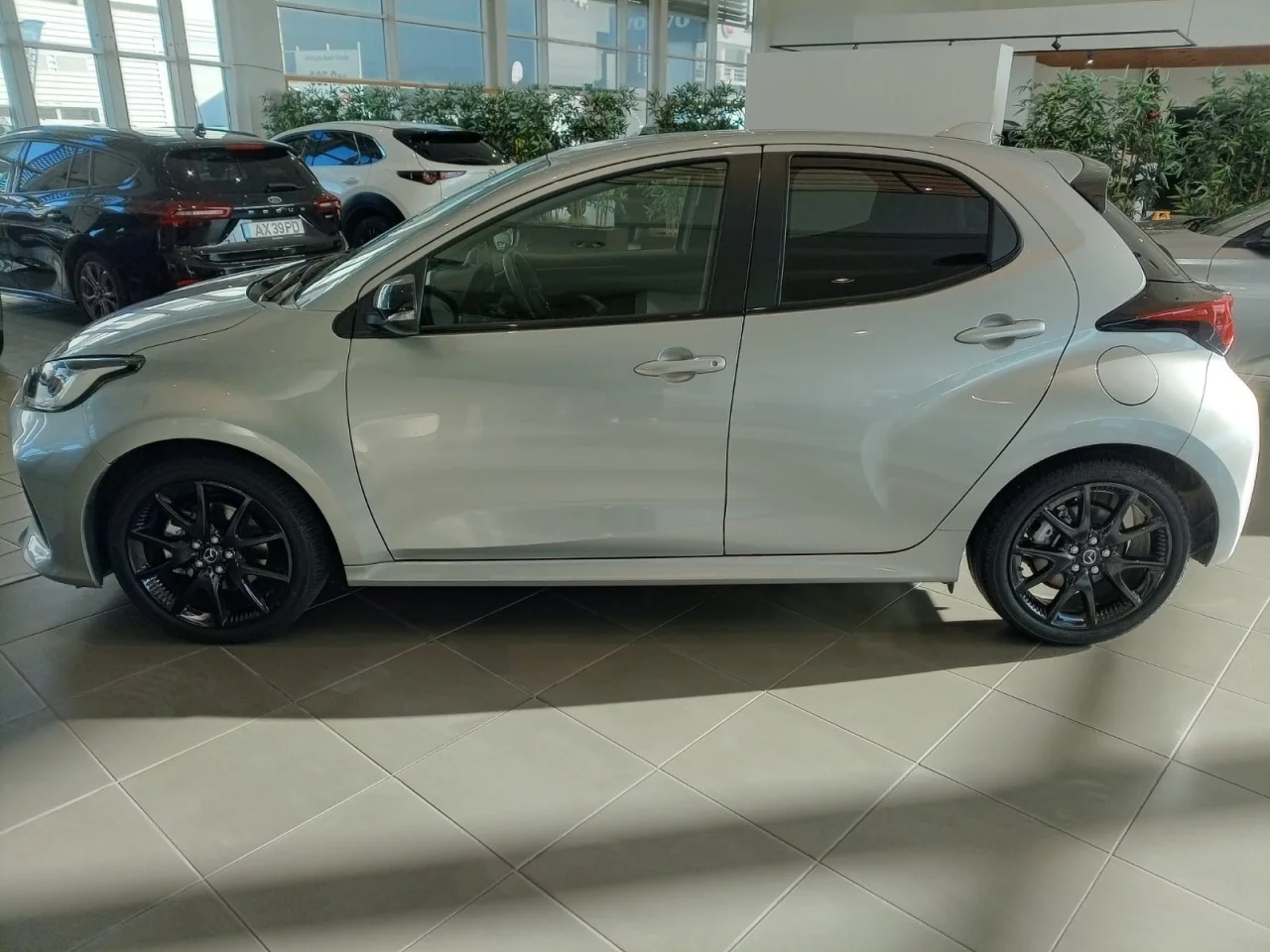 Mazda 2 1.5 e-CVT Agile 4