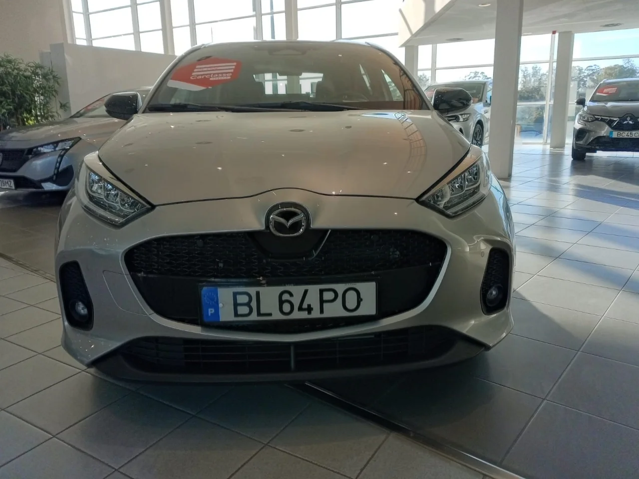 Mazda 2 1.5 e-CVT Agile 8