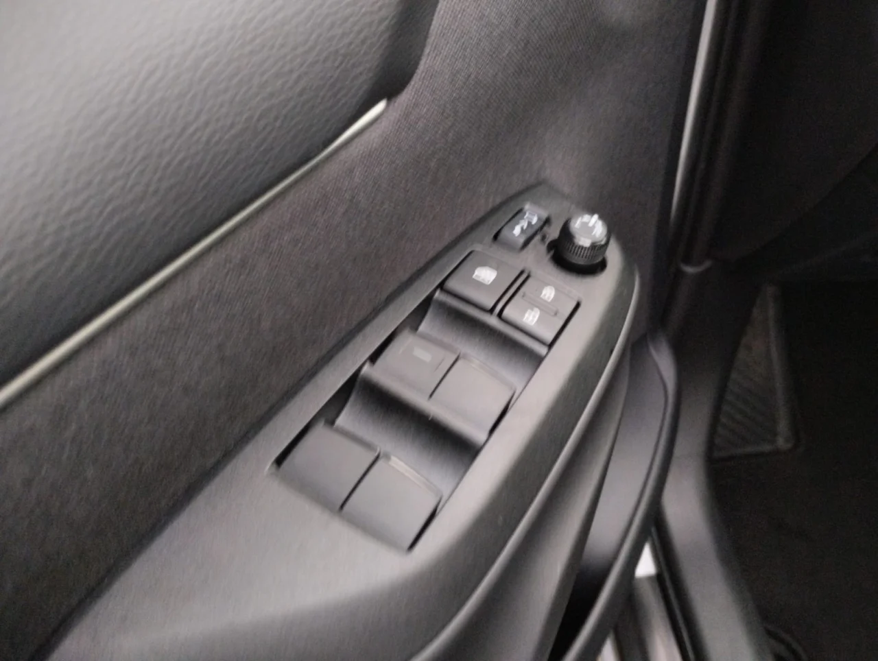 Mazda 2 Hybrid VVT-i Agile 3