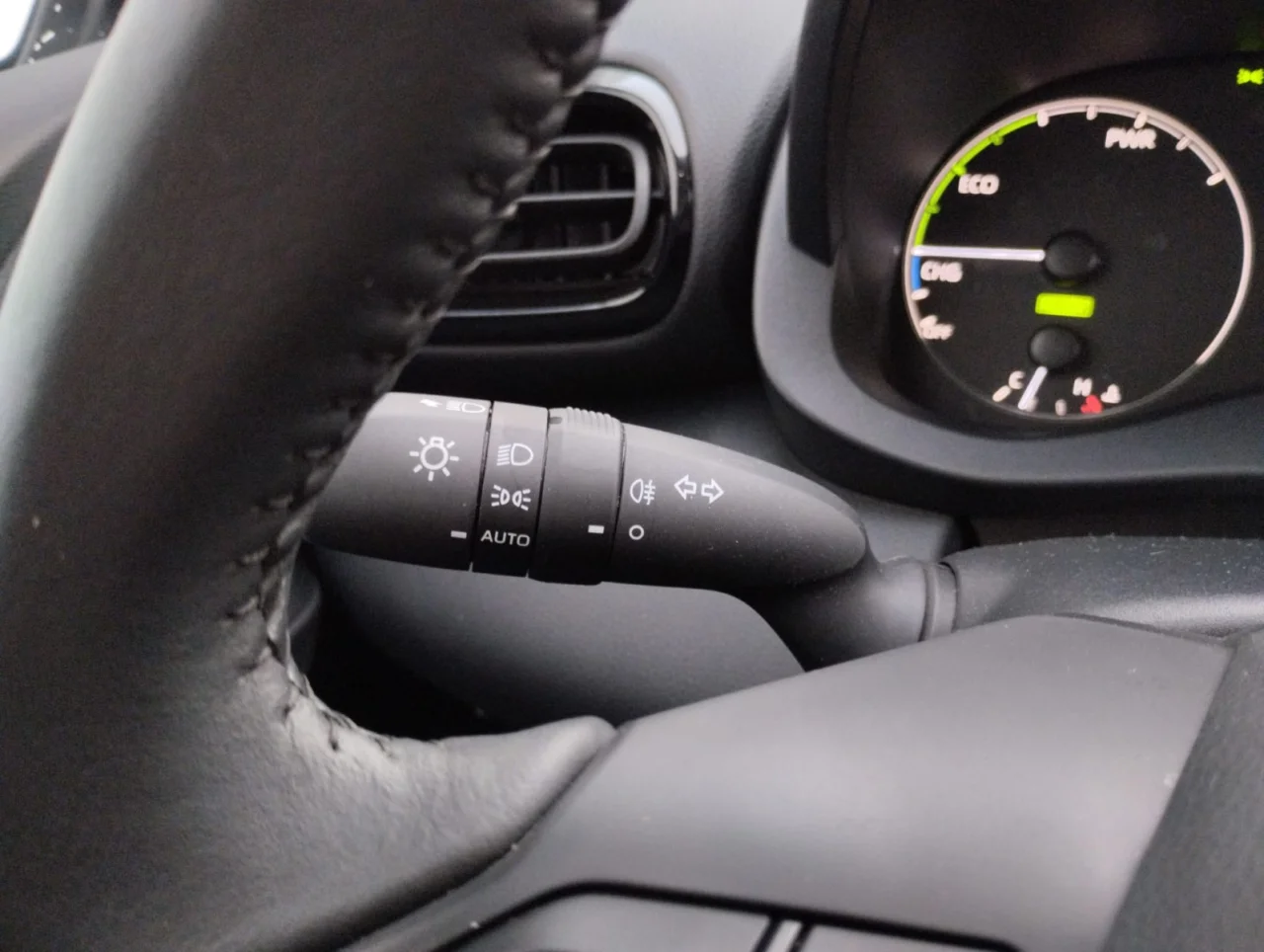 Mazda 2 Hybrid VVT-i Agile 5