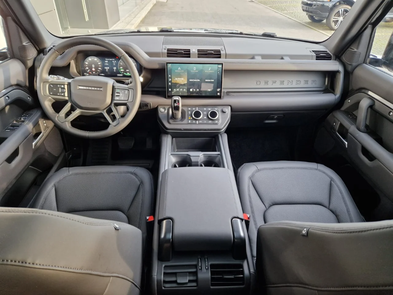 Land Rover Defender X Dynamic SE 1