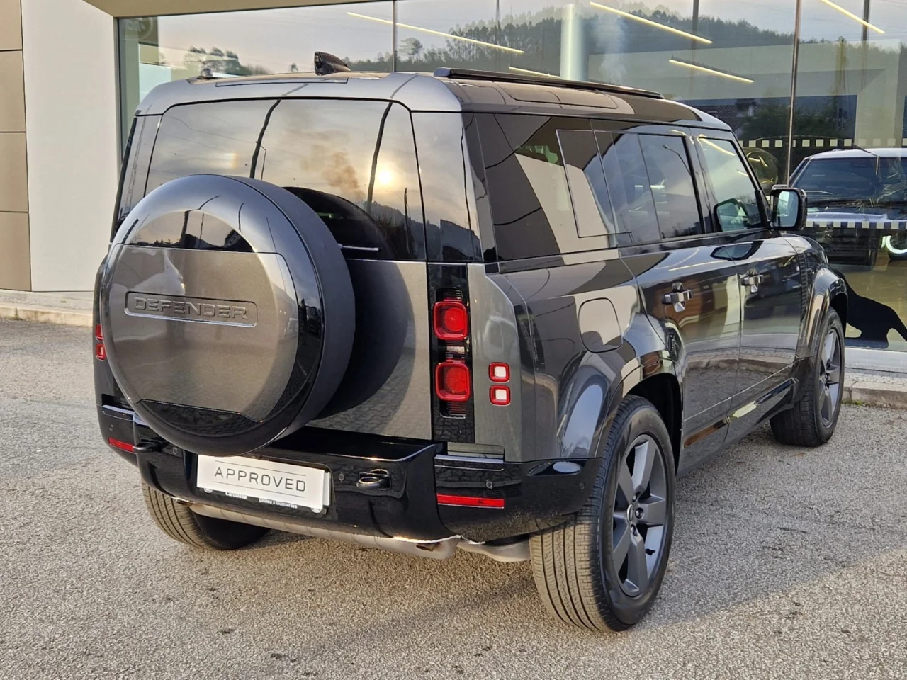 Land Rover Defender X Dynamic SE 7