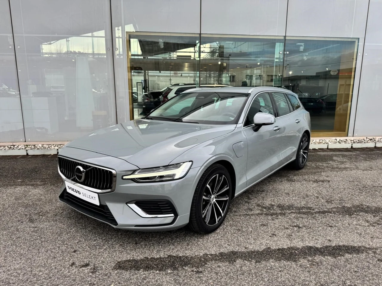 Volvo V60 T6 Core 350 CV PHEV