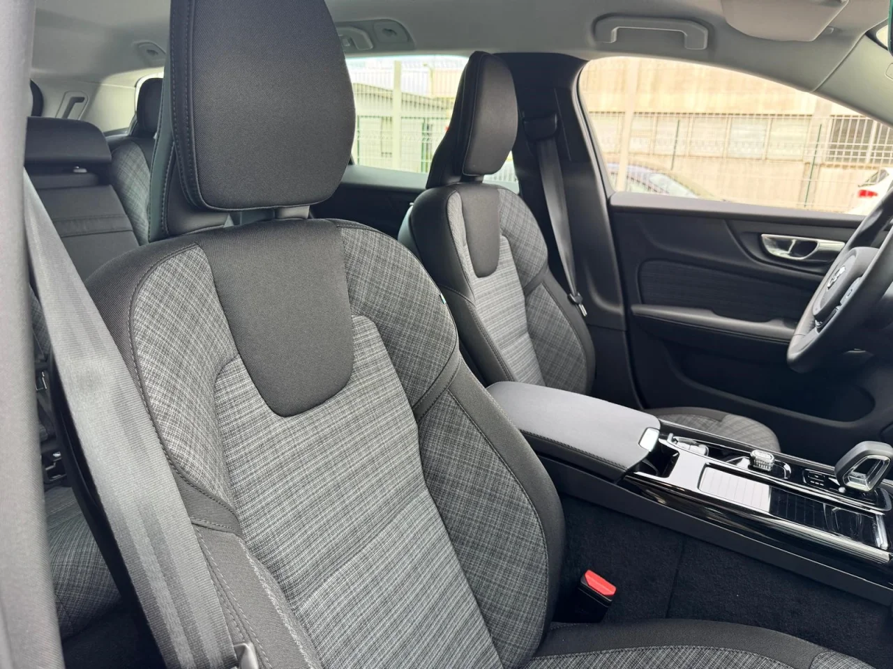 Volvo V60 T6 Core 350 CV PHEV 3