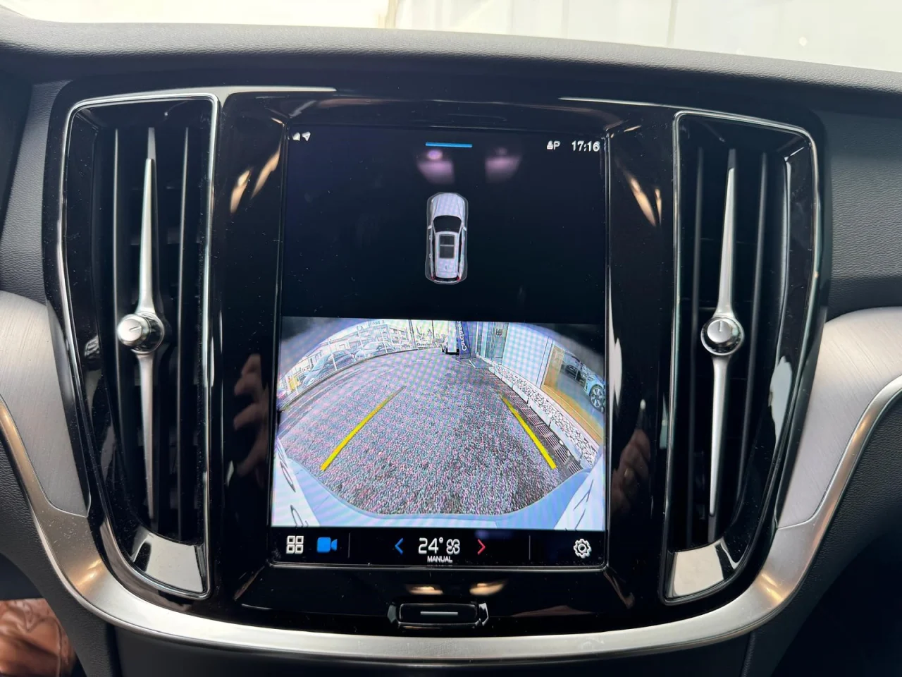 Volvo V60 T6 Core 350 CV PHEV 8