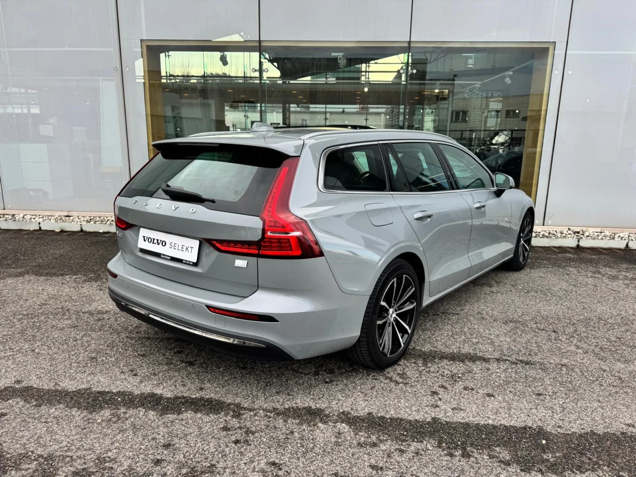 Volvo V60 T6 Core 350 CV PHEV 10