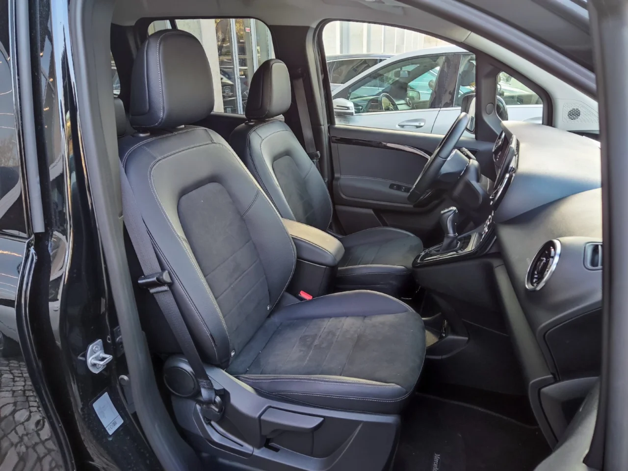 Mercedes Classe T 180d 8