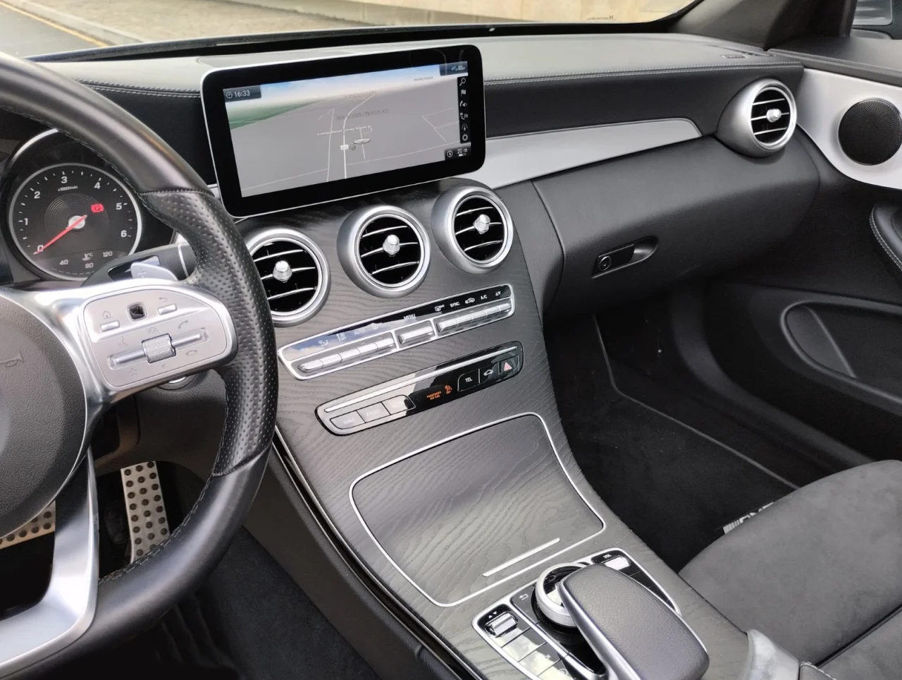 Mercedes C 220d Cabrio AMG 3