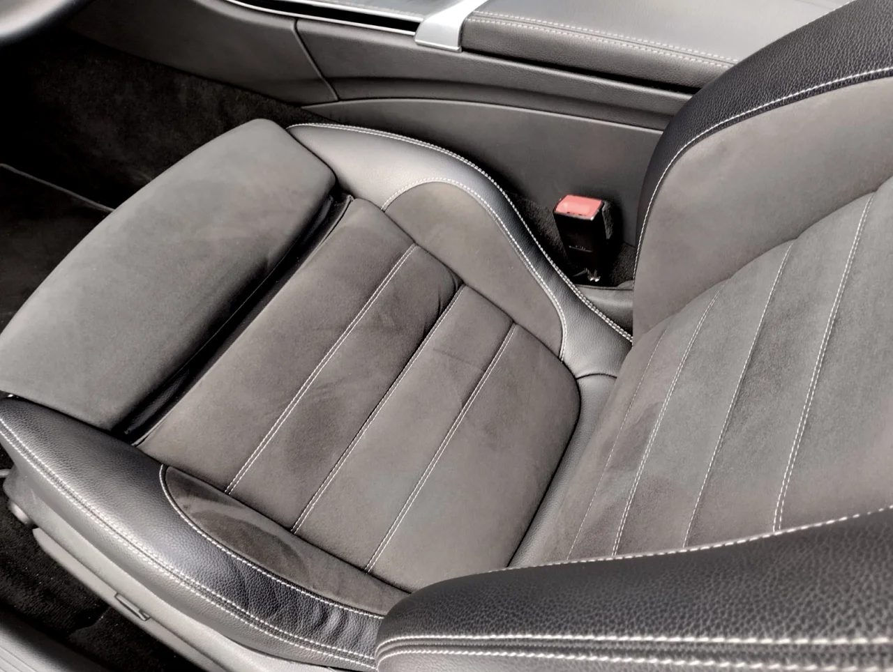 Mercedes C 220d Cabrio AMG 7