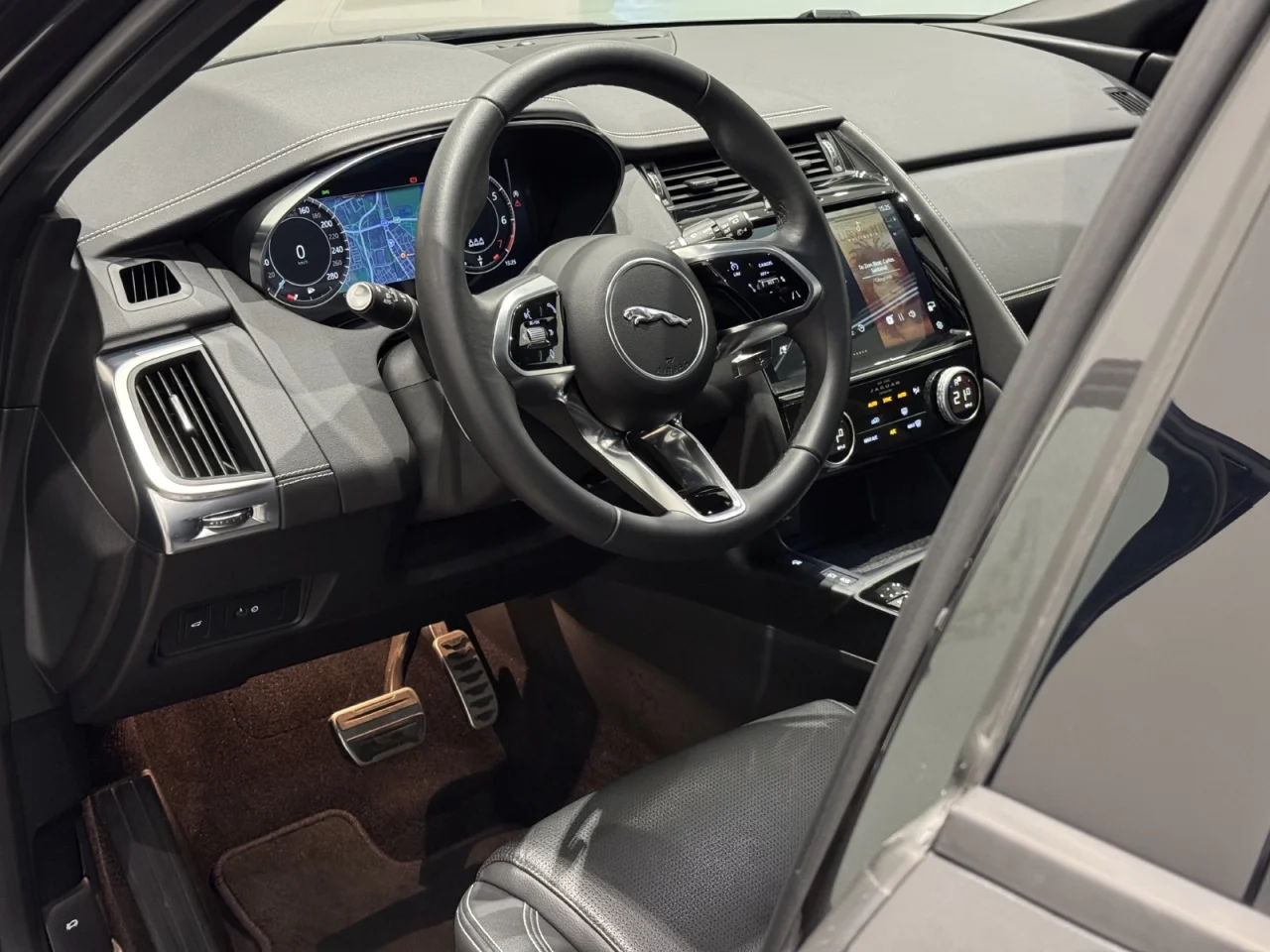 Jaguar E-Pace P160 R Dynamic S 1