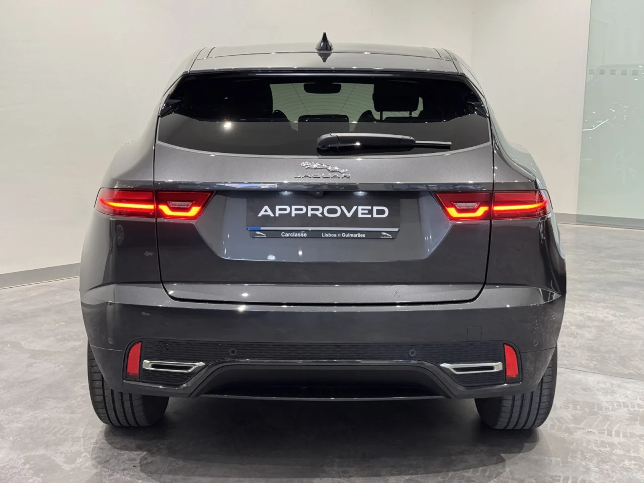 Jaguar E-Pace P160 R Dynamic S 17