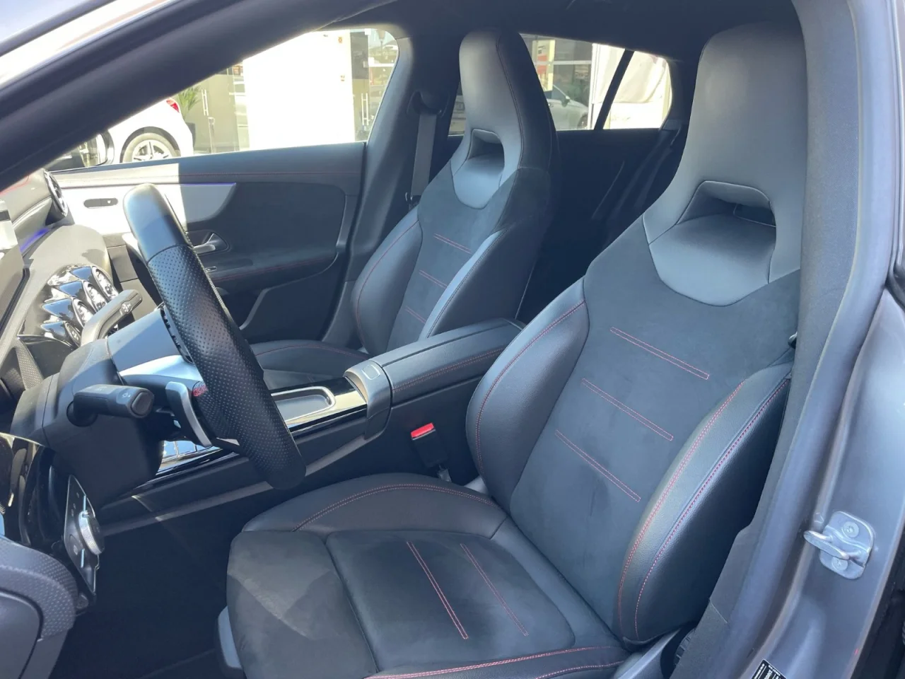 Mercedes CLA 180d Shooting Brake AMG 2