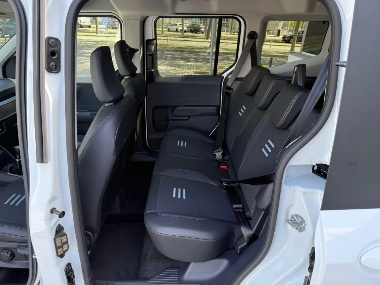 Ford Tourneo Courier Combi 1.0 EcoBoost Active 4