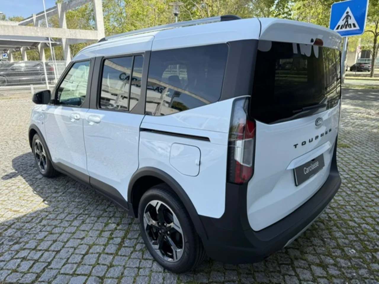 Ford Tourneo Courier Combi 1.0 EcoBoost Active 8