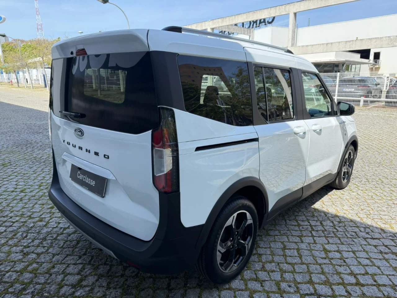 Ford Tourneo Courier Combi 1.0 EcoBoost Active 9