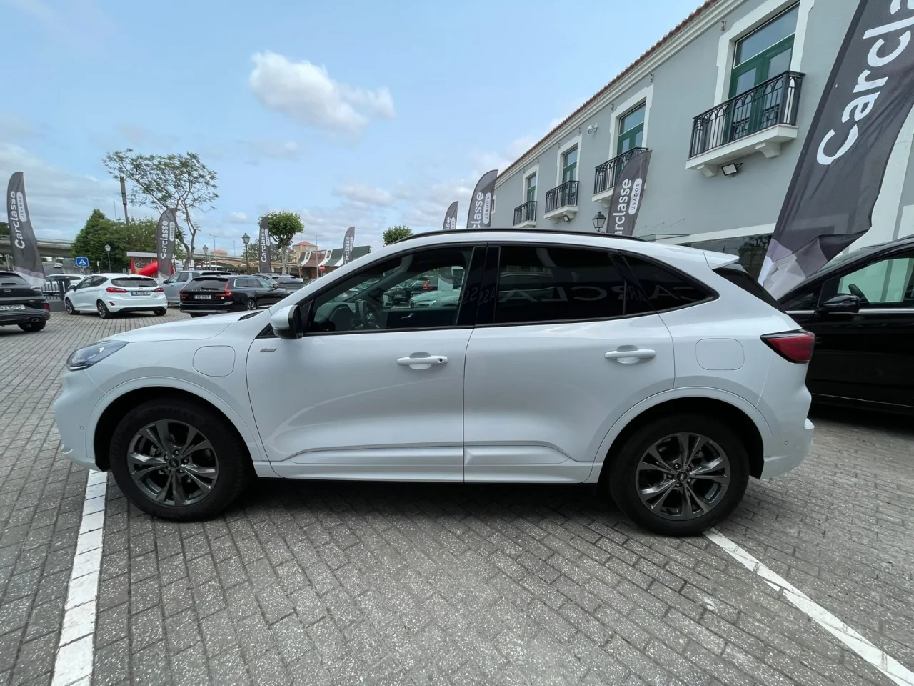Ford Kuga St-Line X 2.5 Duratec PHEV 6