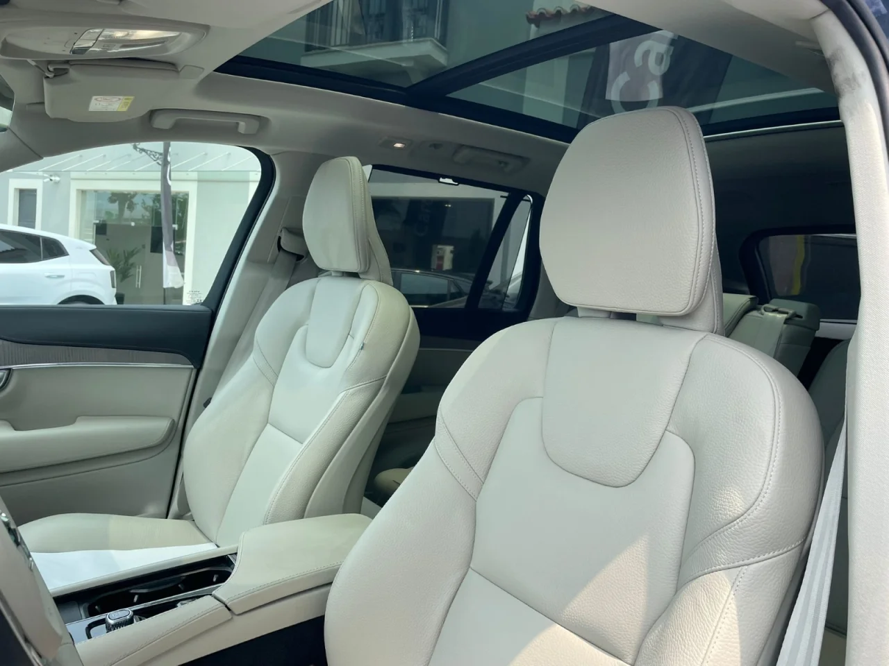 Volvo XC90 T8 Plus Dark 7Lugares - vendido 3