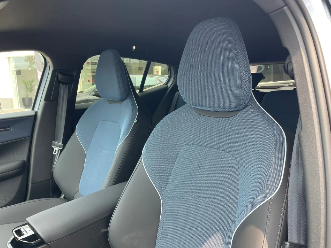 Volvo EX30 51 kWh Single Motor Core 3