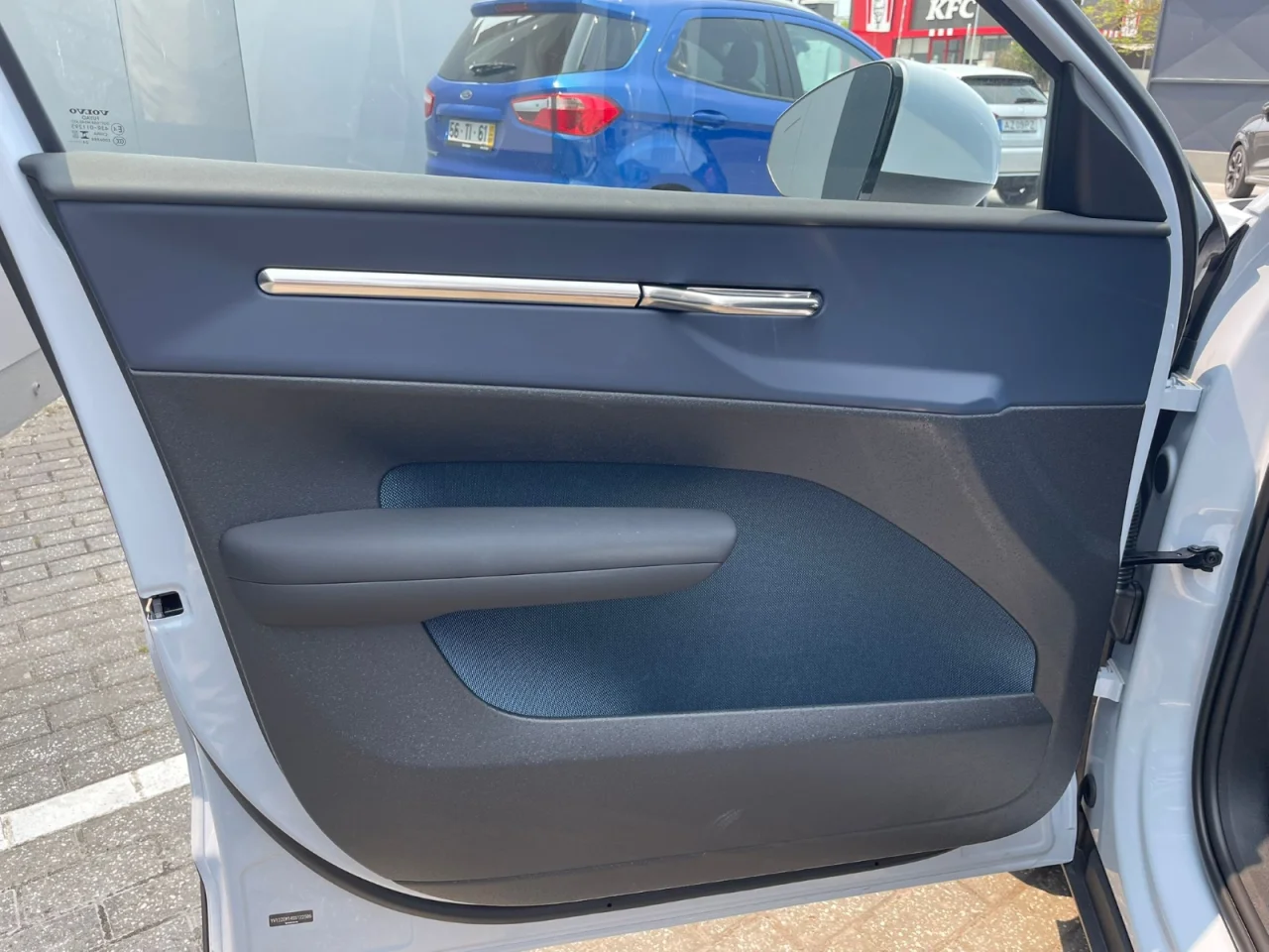 Volvo EX30 51 kWh Single Motor Core 5