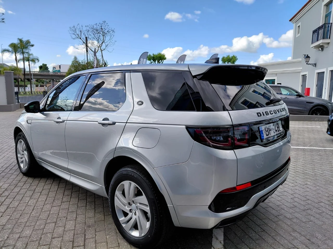 Land Rover Discovery Sport P 300 e PHEV R-Dynamic S 6