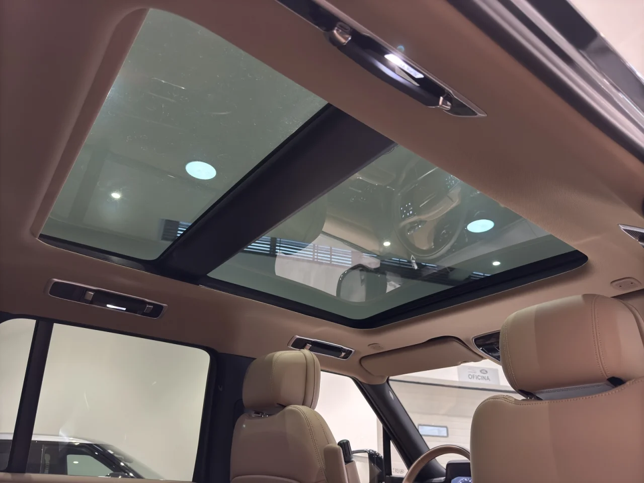 Land Rover Range Rover 3.0 P460e HSE 5