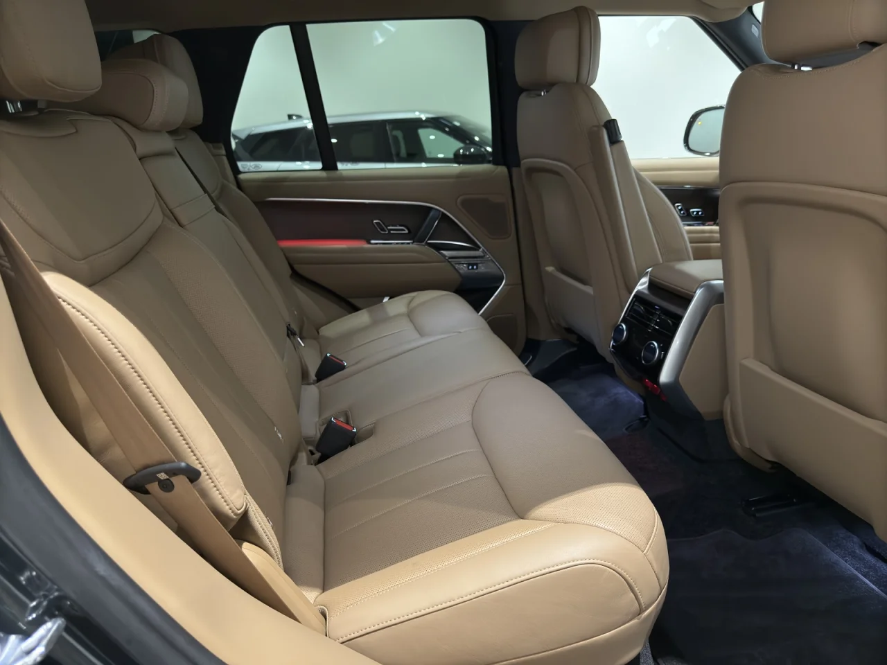 Land Rover Range Rover 3.0 P460e HSE 7